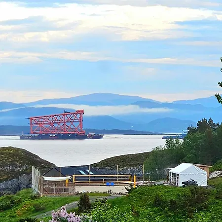 بيت للعطل Sjaen Pa Balsnes Gard *